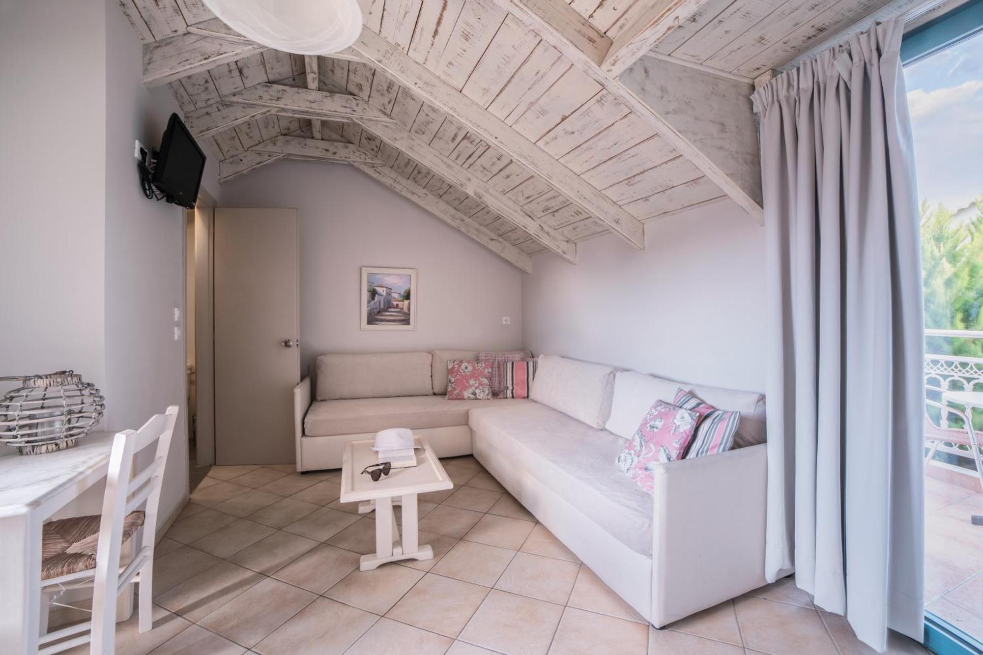 Hotel Pierros